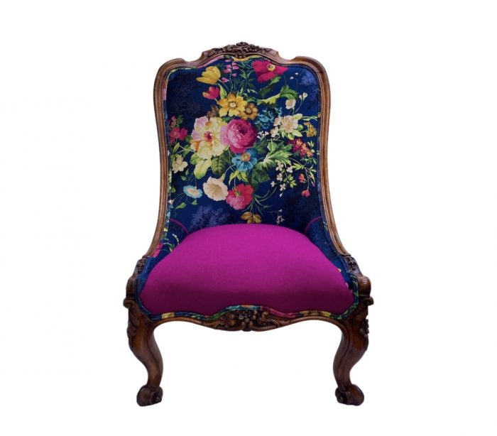 Victorian Walnut Ladies Slipper Chair