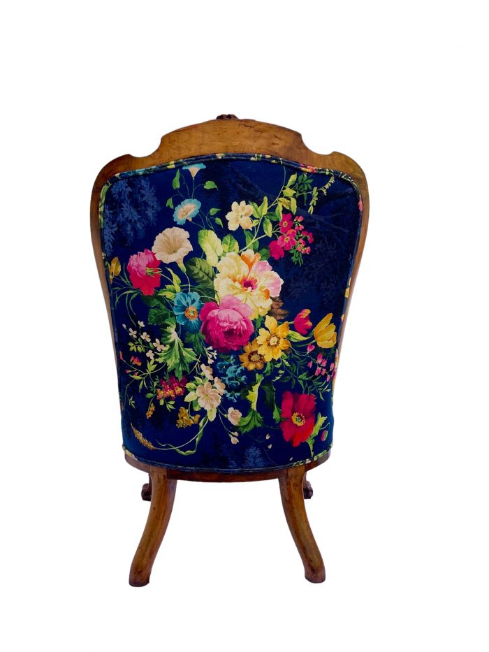 Victorian Walnut Ladies Slipper Chair